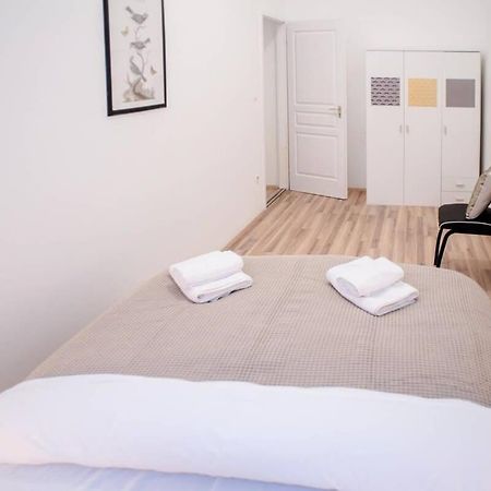 Very Central Spacious Ac Apartment Boedapest Buitenkant foto