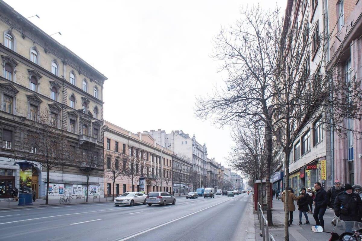 Very Central Spacious Ac Apartment Boedapest Buitenkant foto