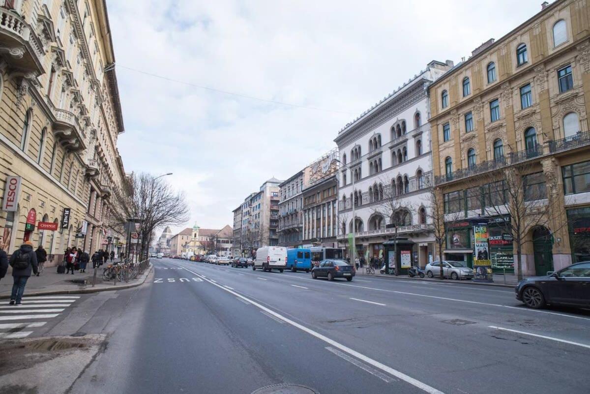 Very Central Spacious Ac Apartment Boedapest Buitenkant foto